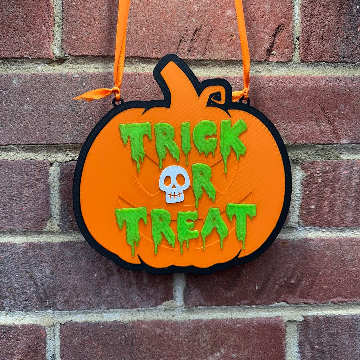 Halloween Trick or Treat Sign Plaque - 3D Printed - Reversible - No more treats - Spooky - Waterproof Sign - Treaters - Treating - Pumpkin