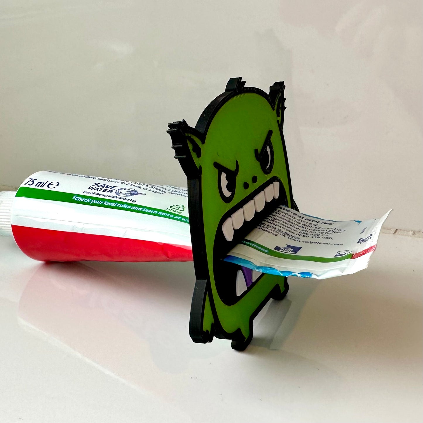 Chewzee Toothpaste Squeezer - 3D Printed - Monster - Children Kids Teeth - Tube Roller Squeeze - Dispenser - Bathroom - Tooth Paste Holder (Copy)