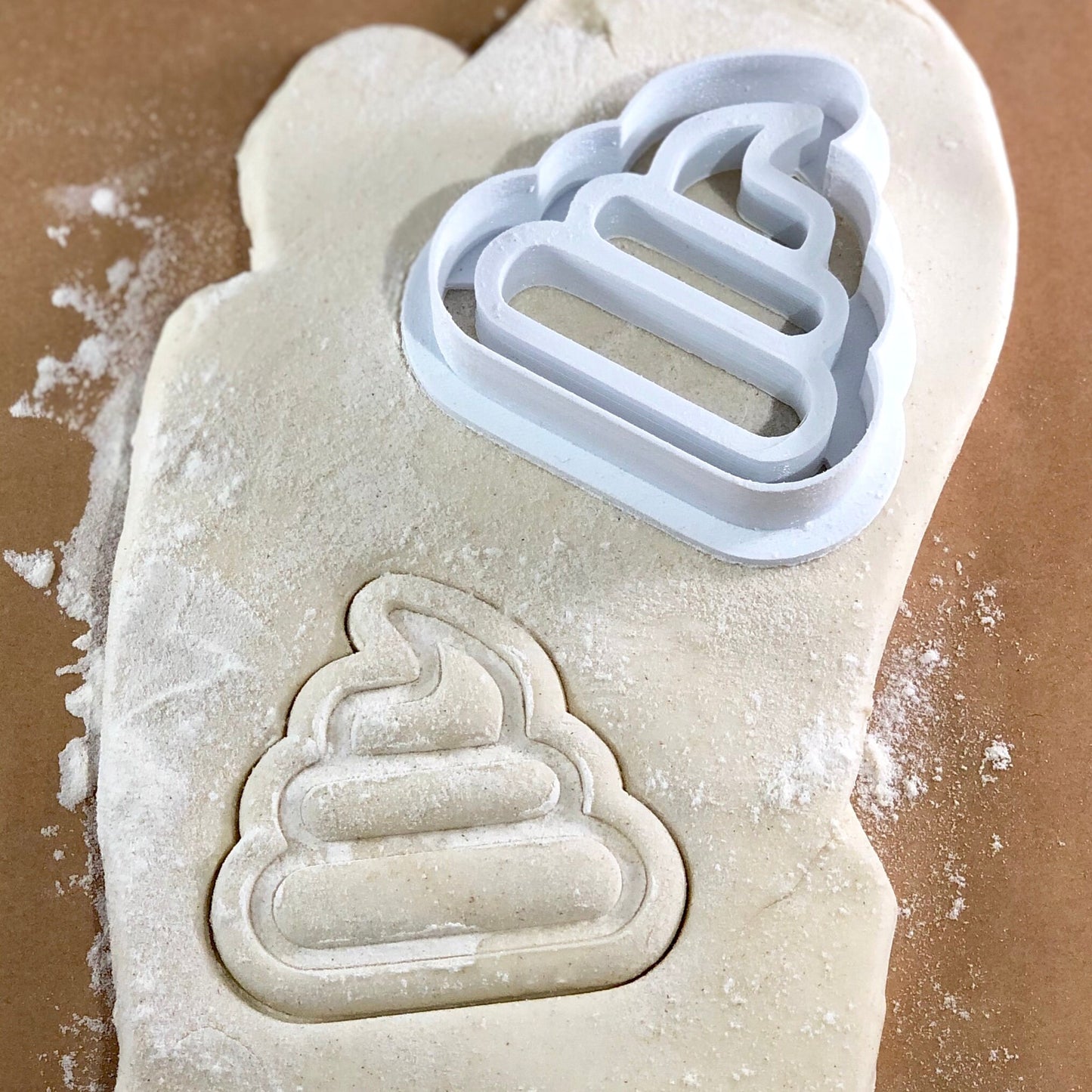 Poo Emoji - Cookie Cutter - Cute Cutter - Biscuit - Fondant - Clay cutter - Dough - One of a kind