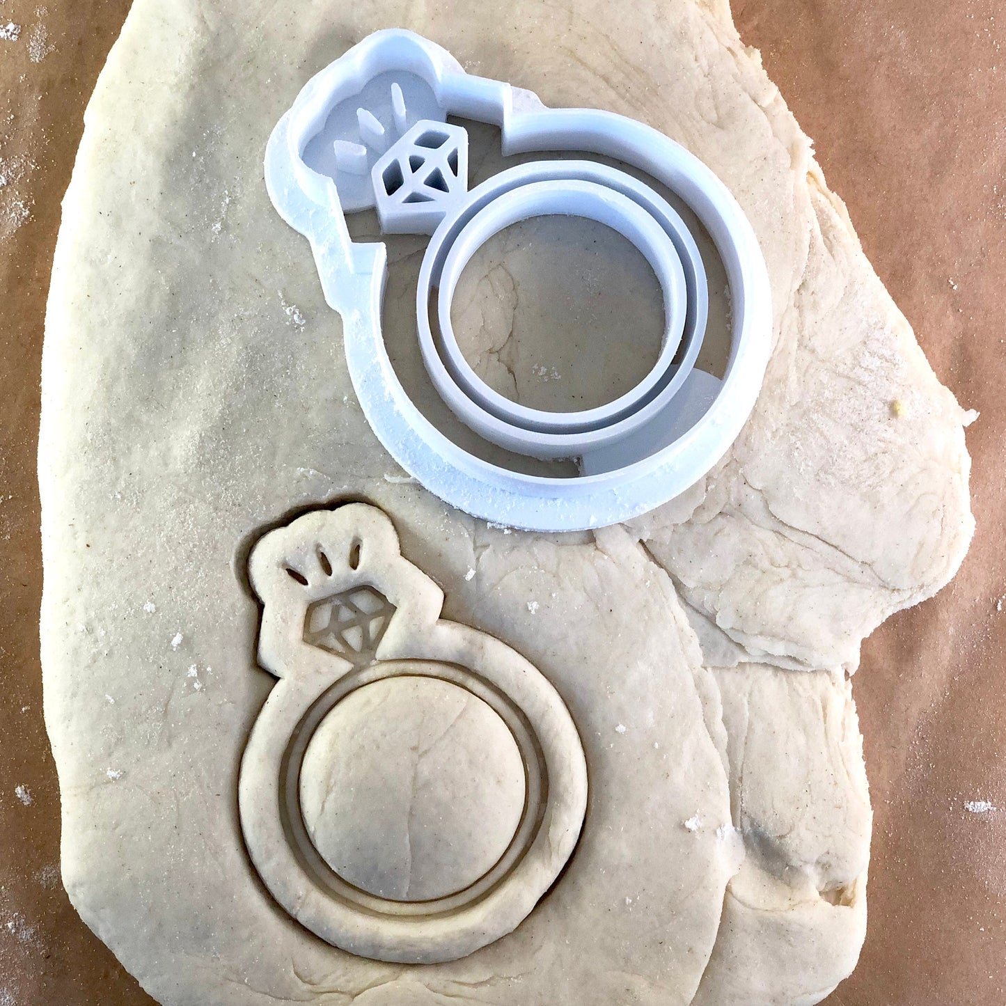 Engagement ring - Cookie Cutter - Cute Cutter - Biscuit - Fondant - Clay cutter - Dough - One of a kind