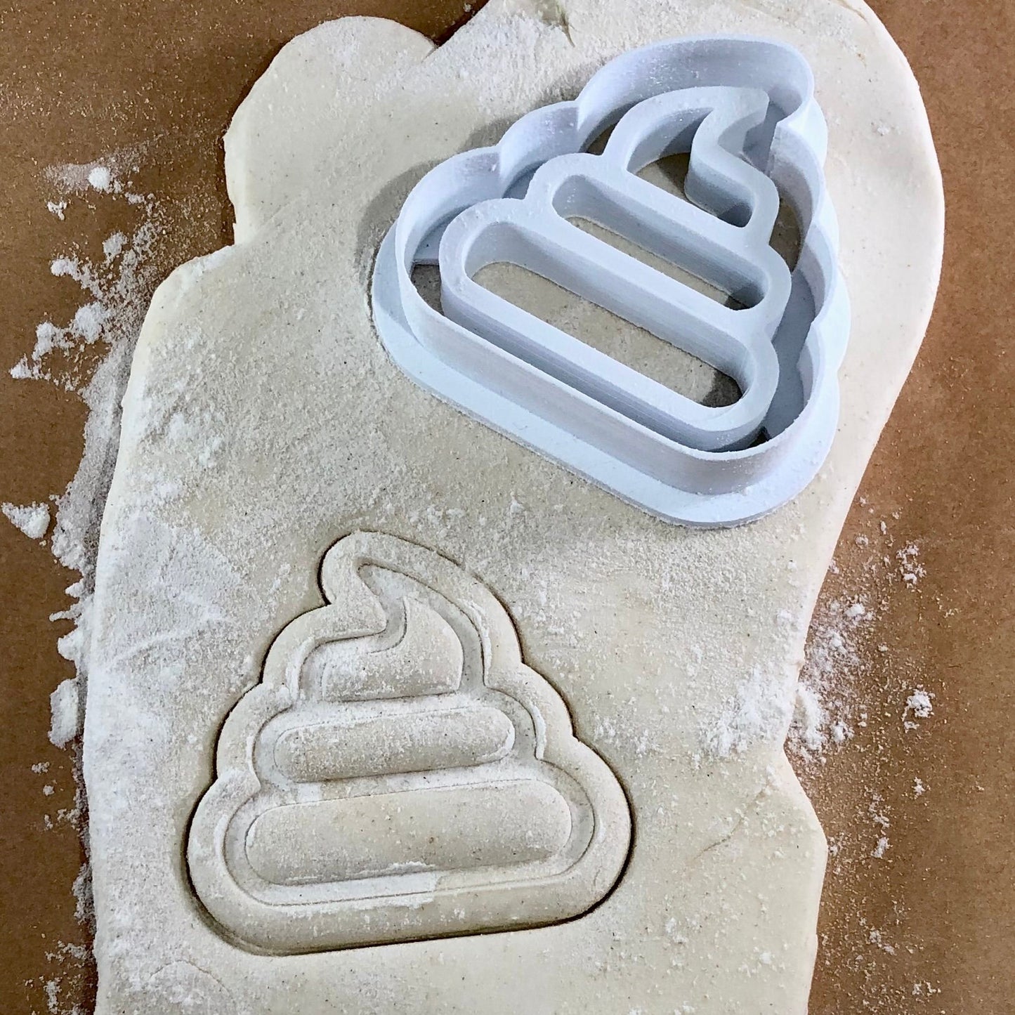 Poo Emoji - Cookie Cutter - Cute Cutter - Biscuit - Fondant - Clay cutter - Dough - One of a kind