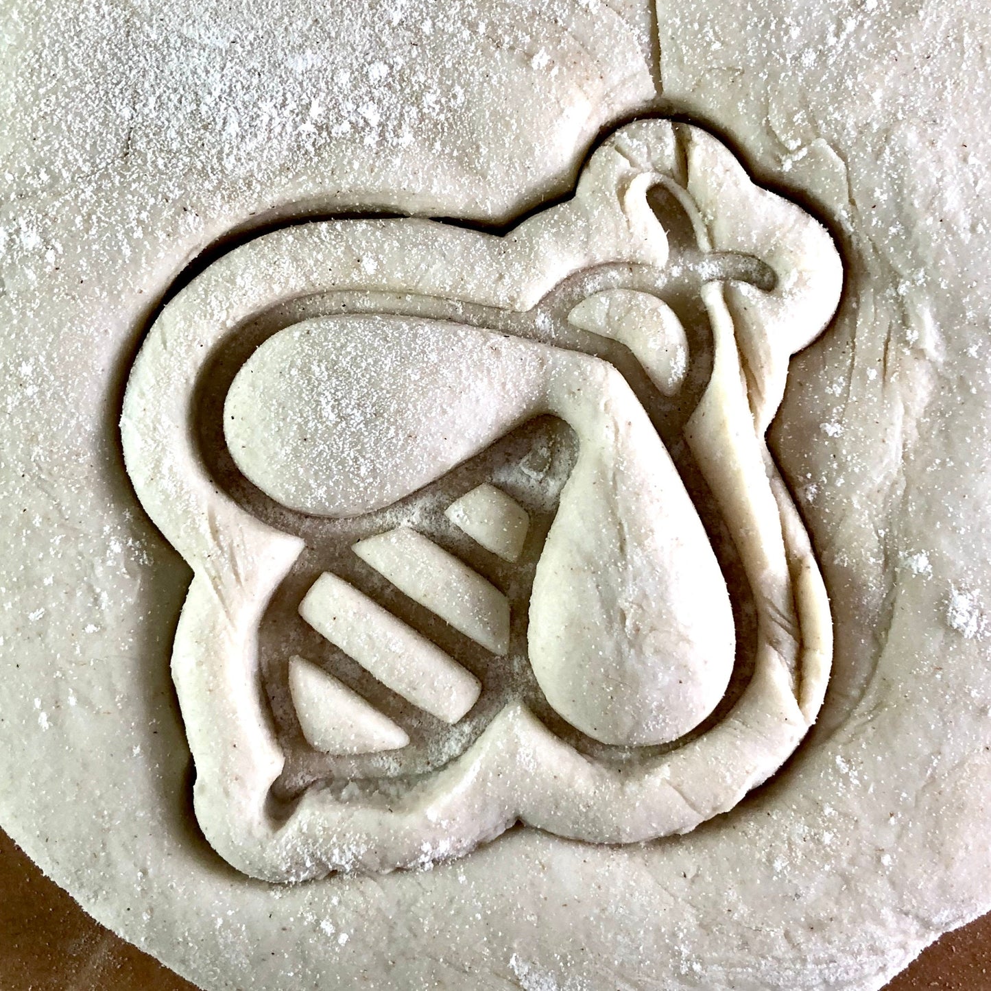Bumble Bee Wasp - Cookie Cutter - Cute Cutter - Biscuit - Fondant - Clay cutter - Dough - One of a kind