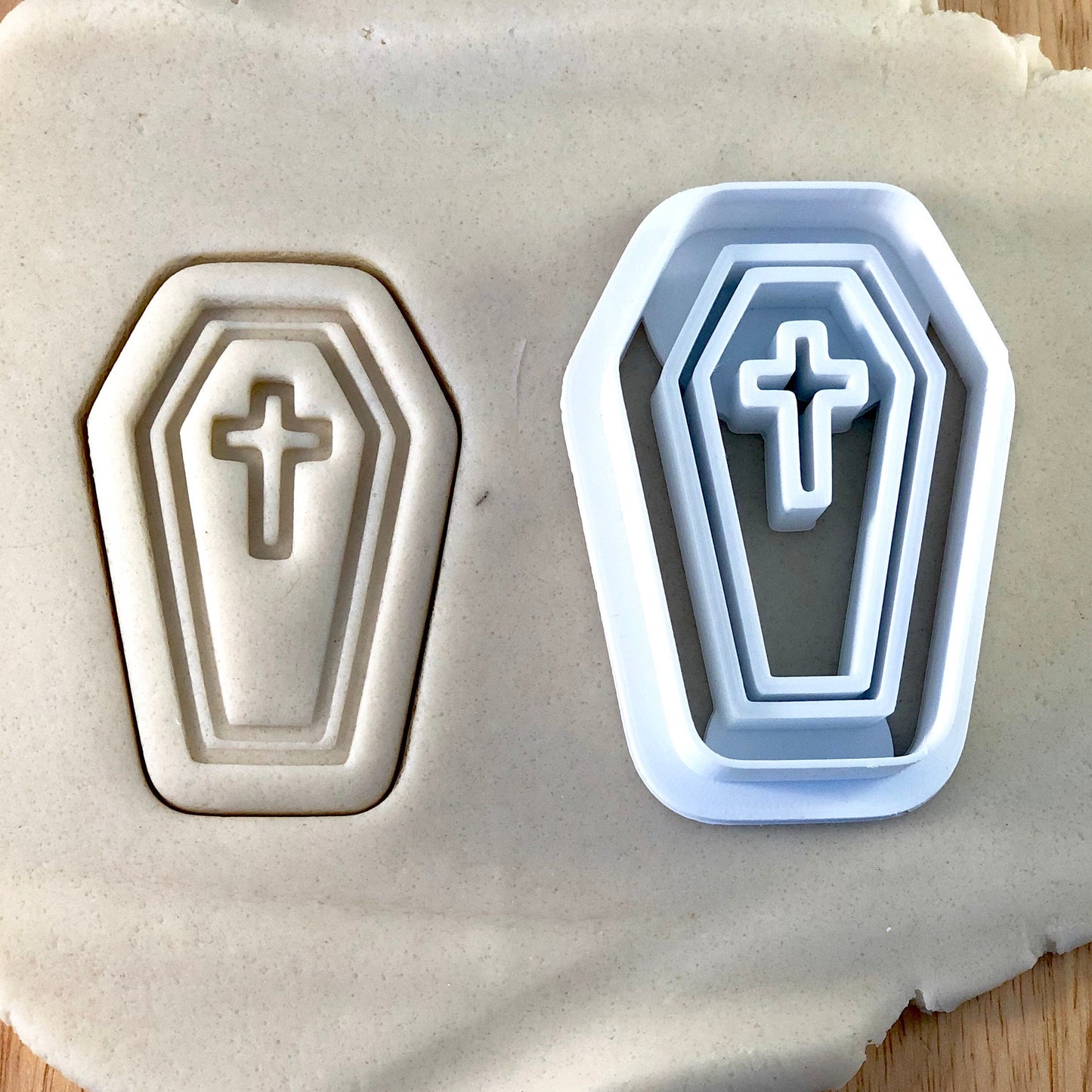 Coffin Vampire Halloween - Cookie Cutter - Cute Cutter - Biscuit - Fondant - Clay cutter - Dough - One of a kind