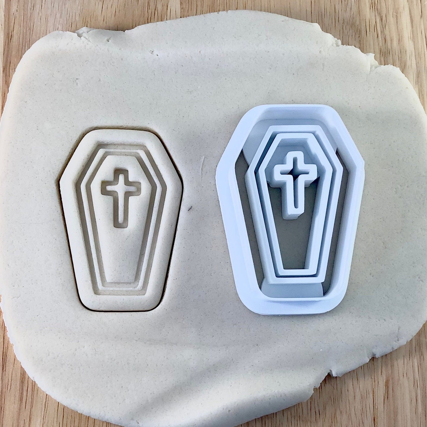 Coffin Vampire Halloween - Cookie Cutter - Cute Cutter - Biscuit - Fondant - Clay cutter - Dough - One of a kind