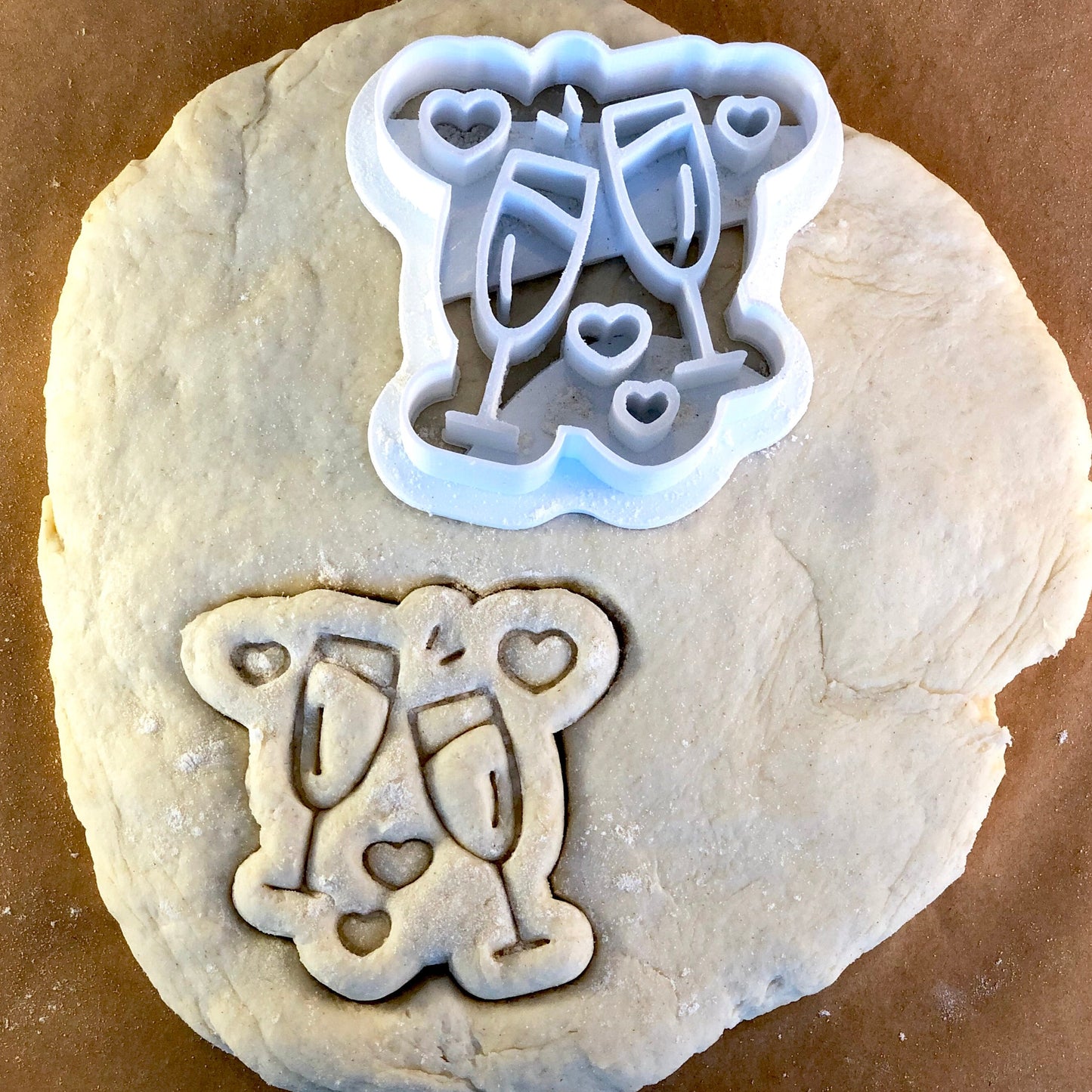 Champagne Flutes - Wedding - Wedding Couple - Cookie Cutter - Cute Cutter - Biscuit - Fondant - Clay cutter - Dough - One of a kind