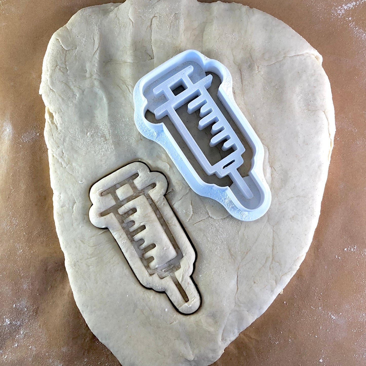 Needle - Nurse - Doctor - Syringe - Cookie Cutter - Cute Cutter - Biscuit - Fondant - Clay cutter - Dough - One of a kind