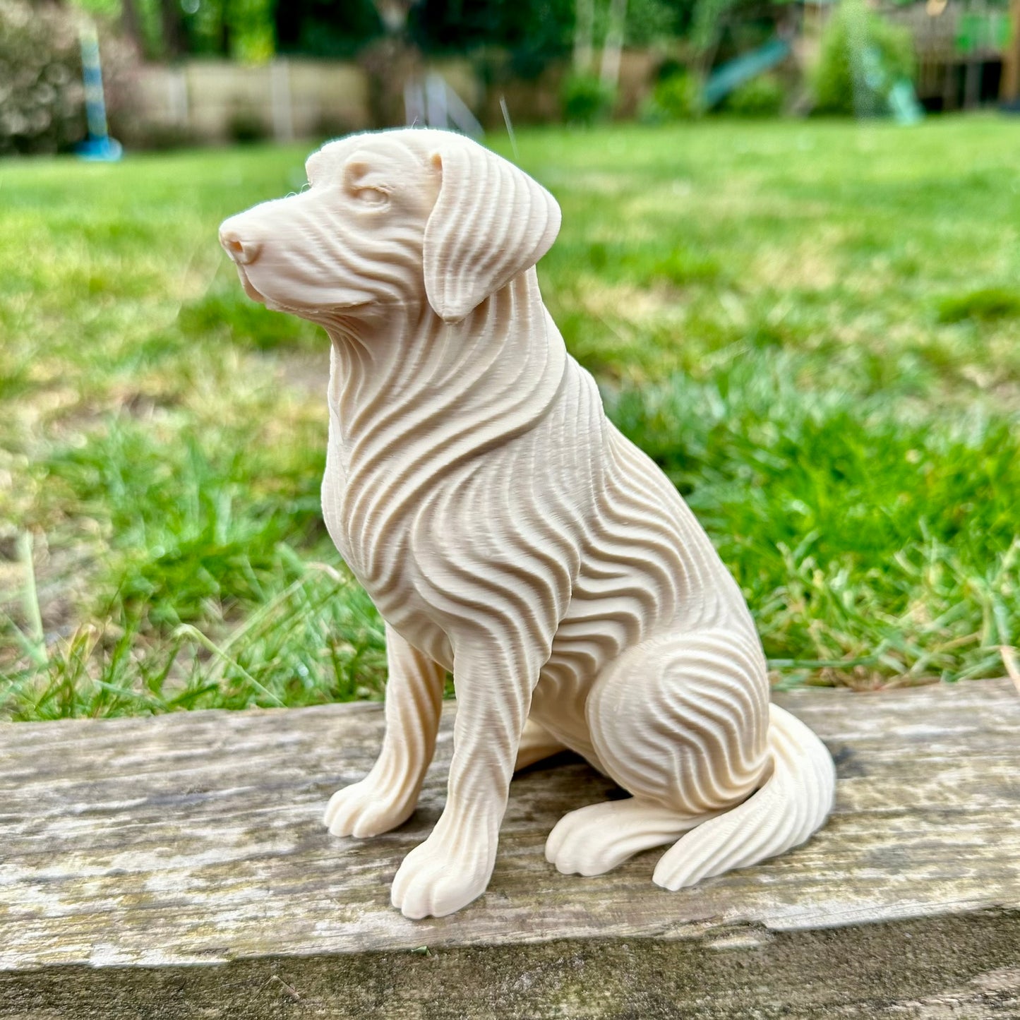 Labrador Minimalist Sculpture Ornament – Modern Flow Texture Pet Dog Decor (3D Printed)