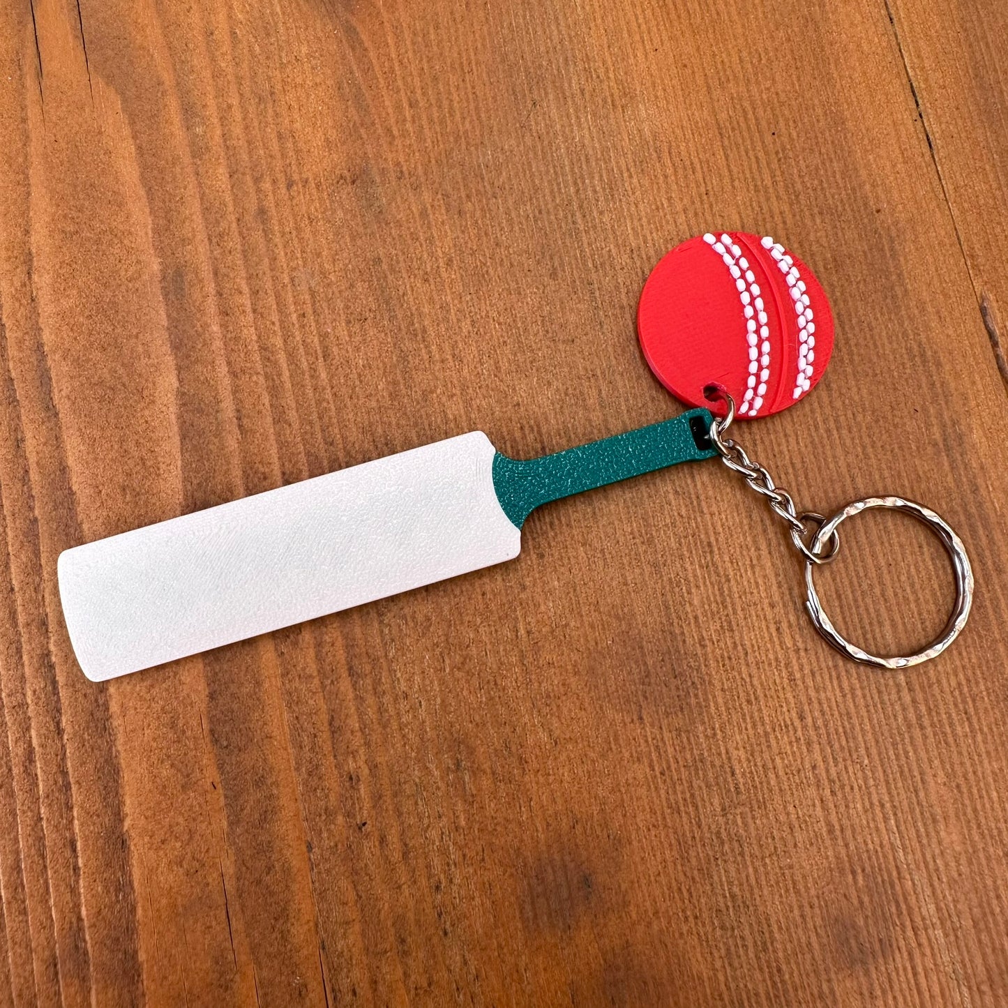 Cricket Bat and Ball Keyring - Keychain - Personalised 3D Printed - Team - Sportsman - Fun Gift - Stocking Filler- Sports - Batsman - Wicket