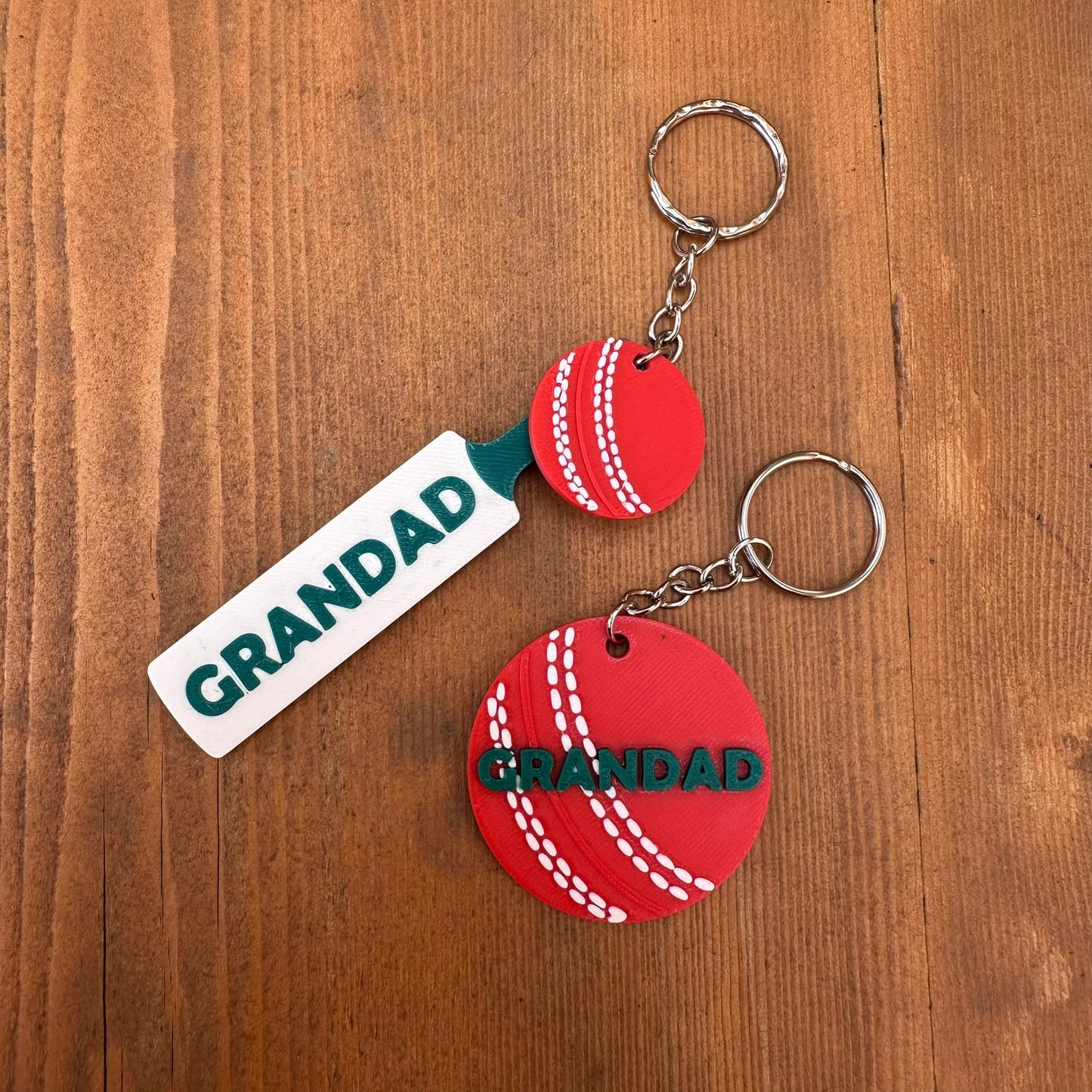 Cricket Bat and Ball Keyring - Keychain - Personalised 3D Printed - Team - Sportsman - Fun Gift - Stocking Filler- Sports - Batsman - Wicket