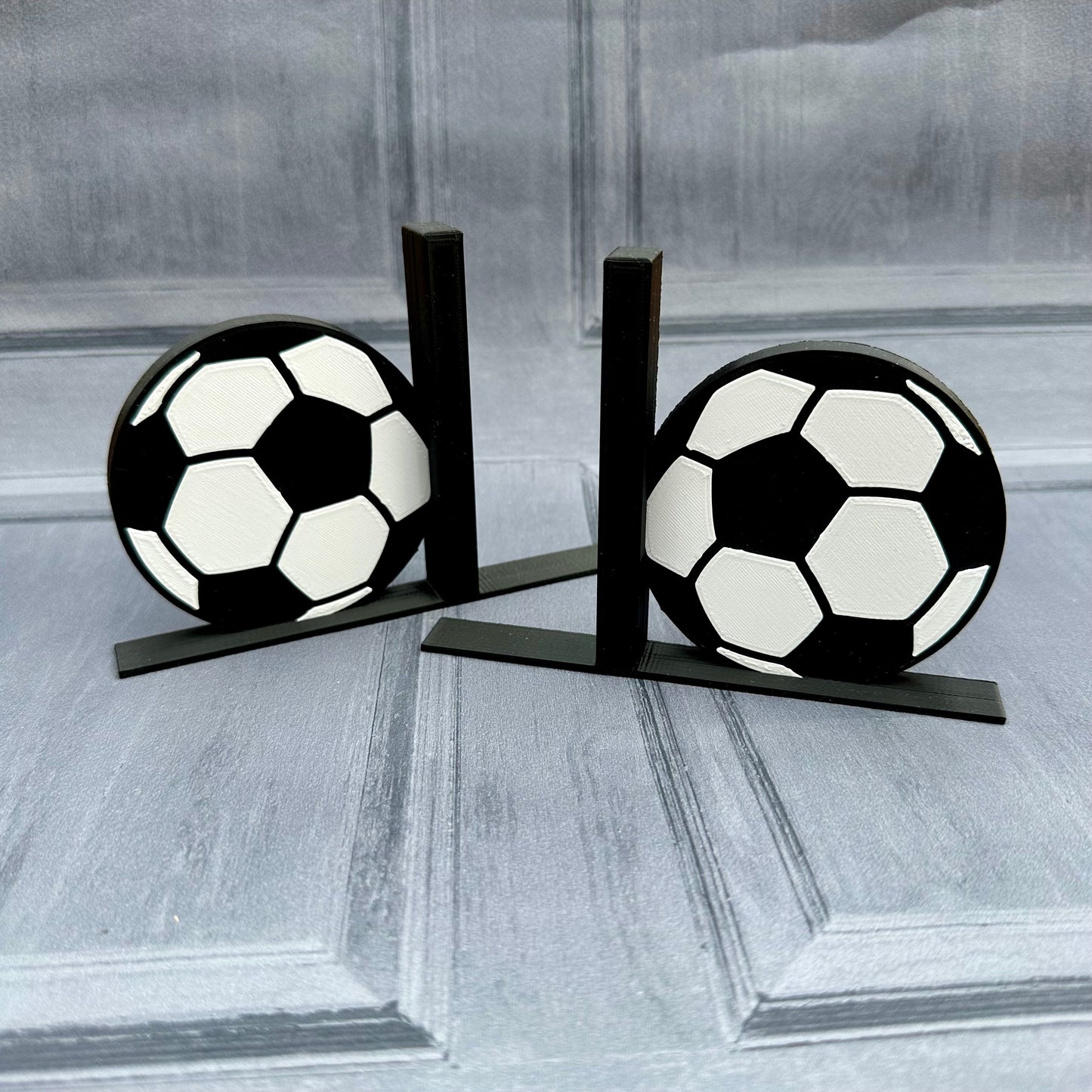 Football Bookends - 3D Printed - Book Storage - Children's Bedroom - Gifts for boys - Gifts for girls - Sports - Desk Tidy