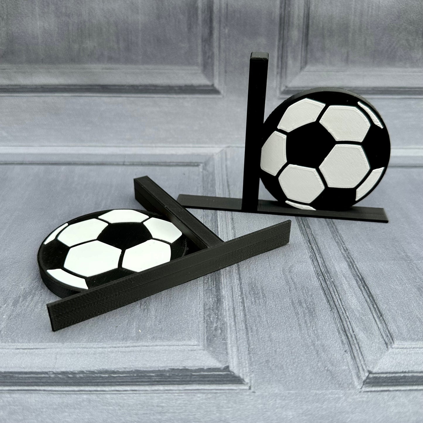 Football Bookends - 3D Printed - Book Storage - Children's Bedroom - Gifts for boys - Gifts for girls - Sports - Desk Tidy