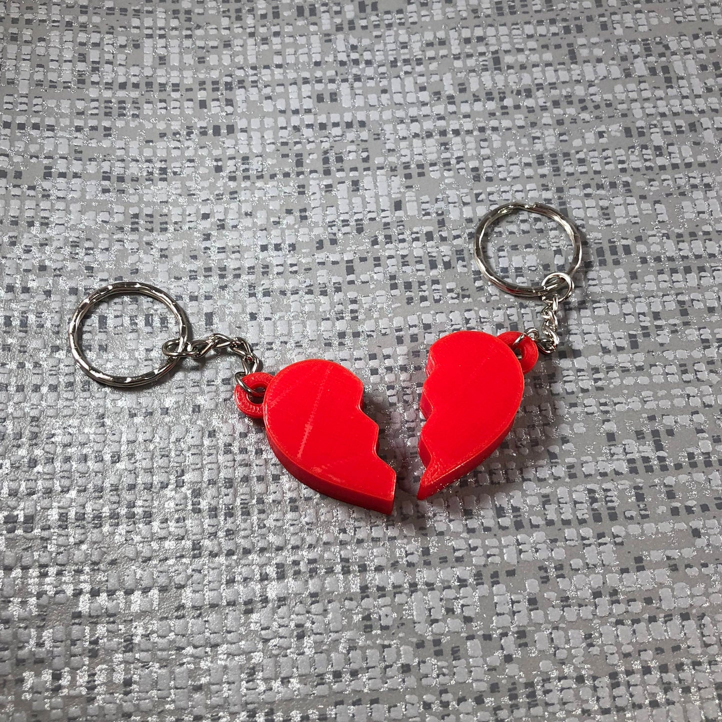 Lovers Heart Keyring - Keychain - 3D Printed - Valentines Day - Gifts for lovers - Gifts for friends - Friendship - Small Gifts