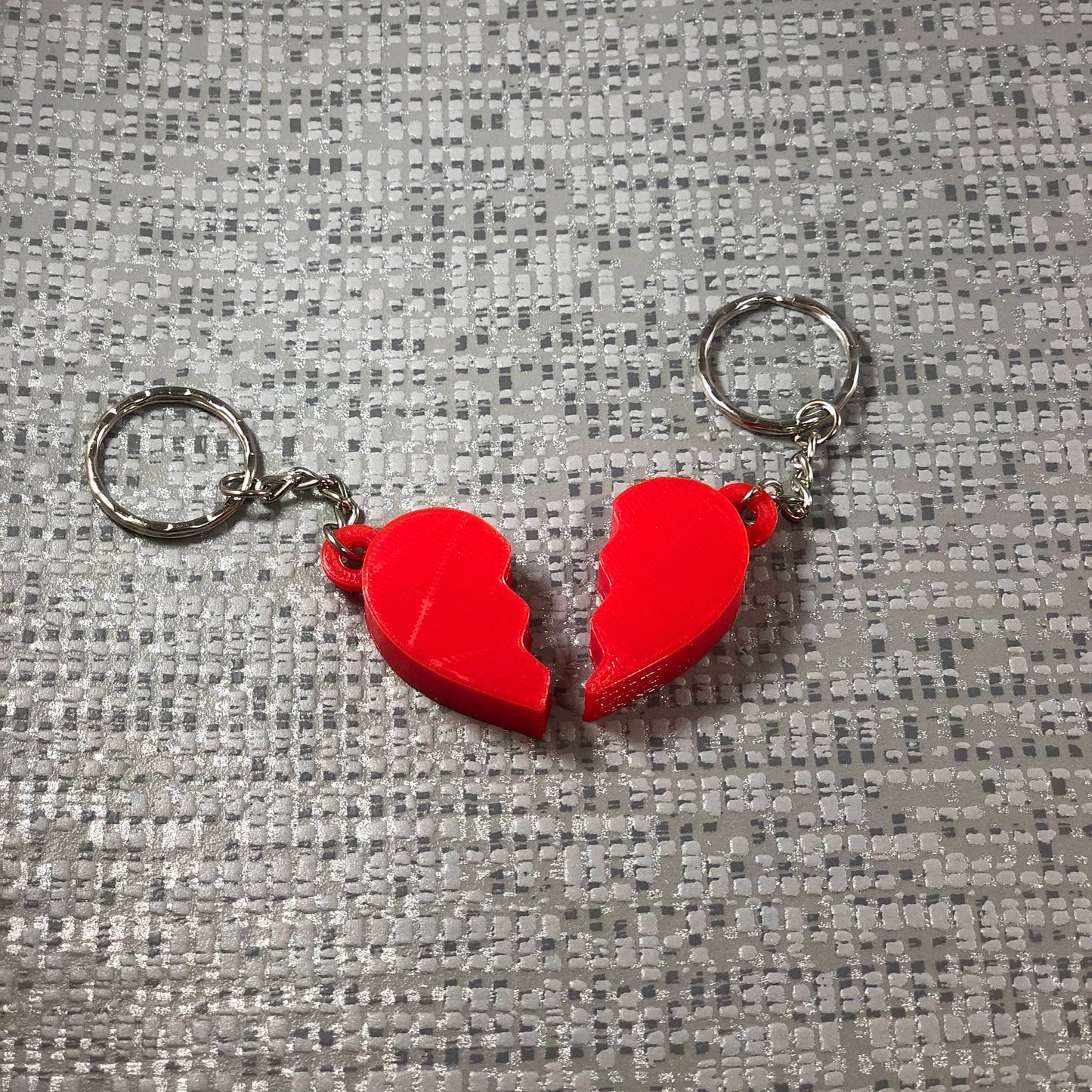 Lovers Heart Keyring - Keychain - 3D Printed - Valentines Day - Gifts for lovers - Gifts for friends - Friendship - Small Gifts