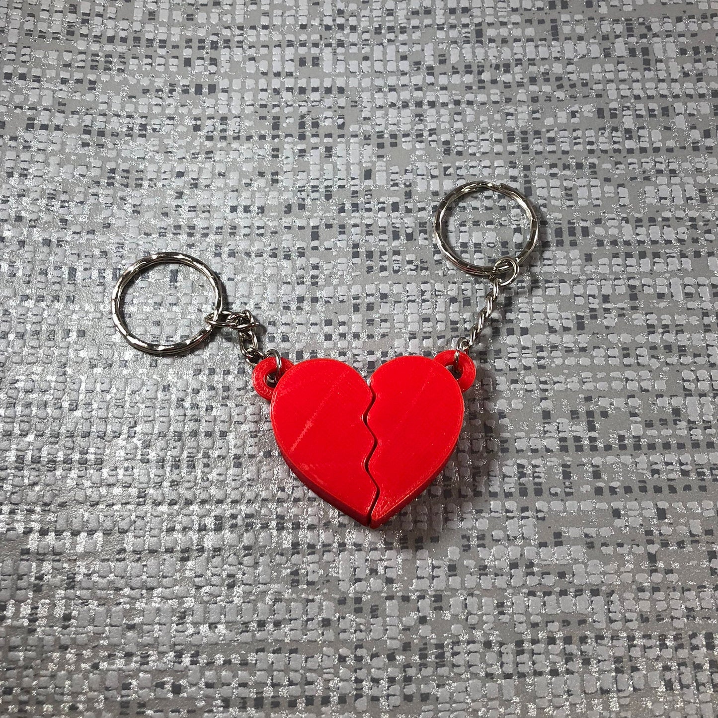 Lovers Heart Keyring - Keychain - 3D Printed - Valentines Day - Gifts for lovers - Gifts for friends - Friendship - Small Gifts