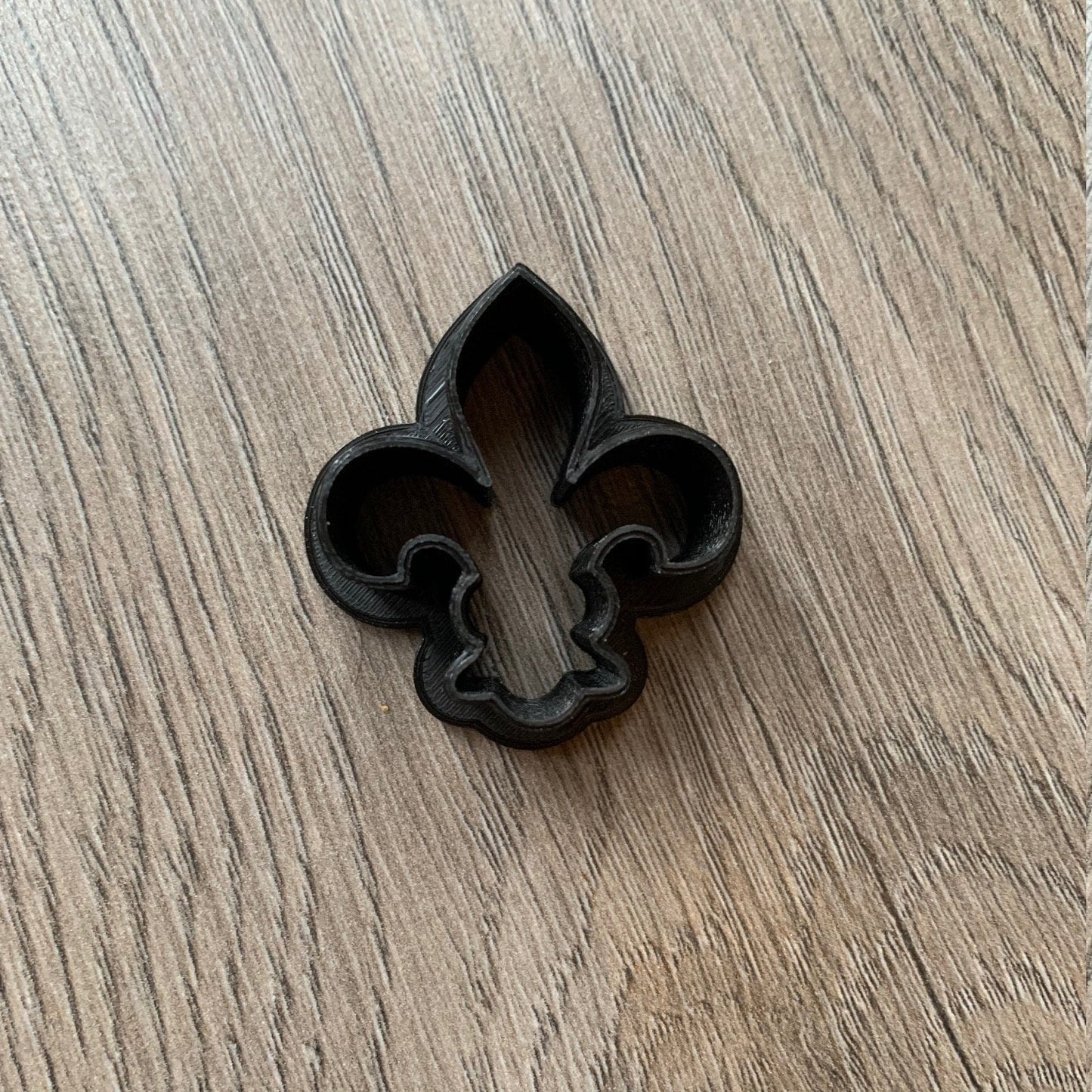 Fleur-de-lis polymer clay cutter - Jewellery Making - Necklace Charm - Cookie - Biscuit - Fondant - Dough - One of a kind