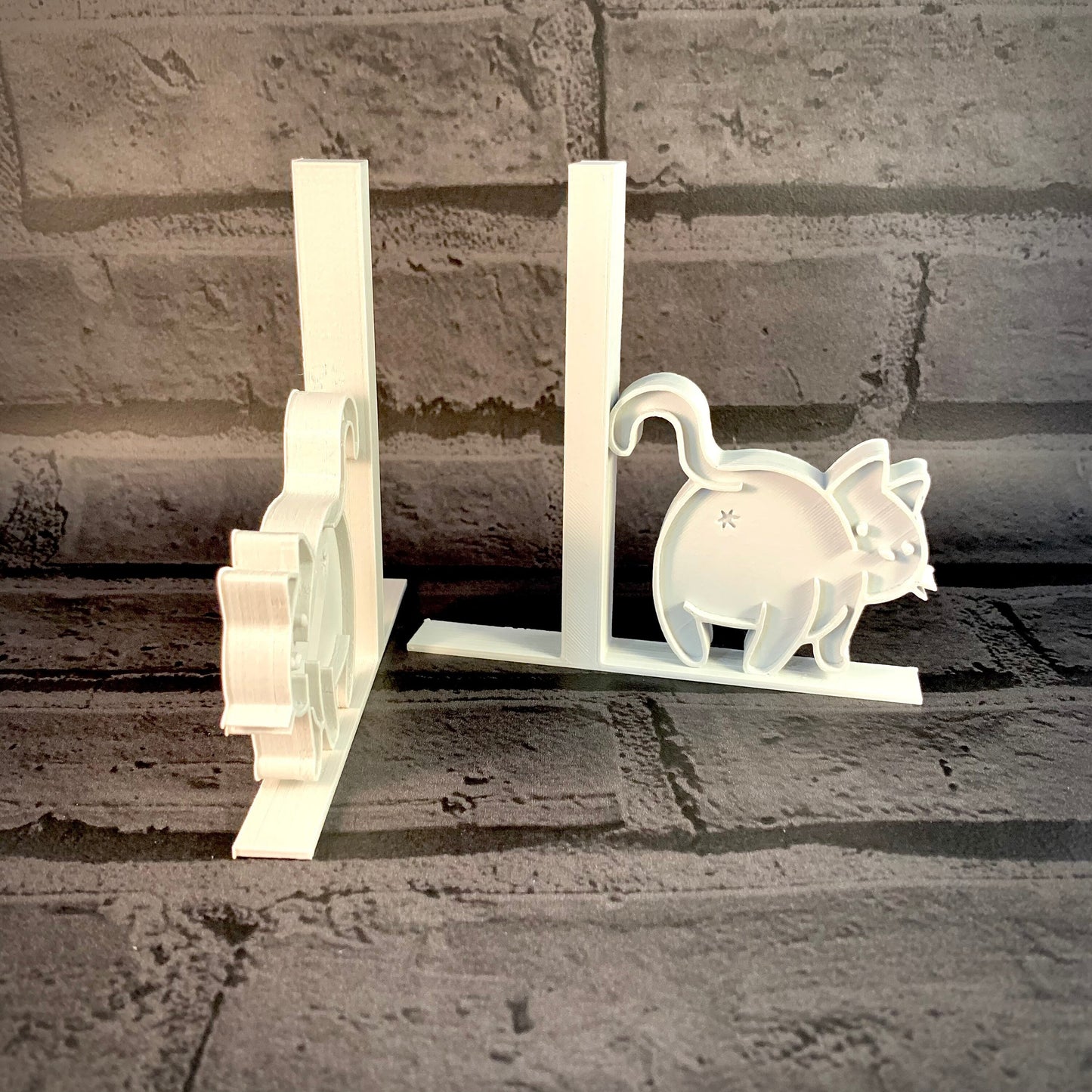 Cat Butt Bookends - 3D Printed - Book Storage - Children's Bedroom - Gifts for boys - Gifts for girls - Birthday Gifts - Desk Tidy