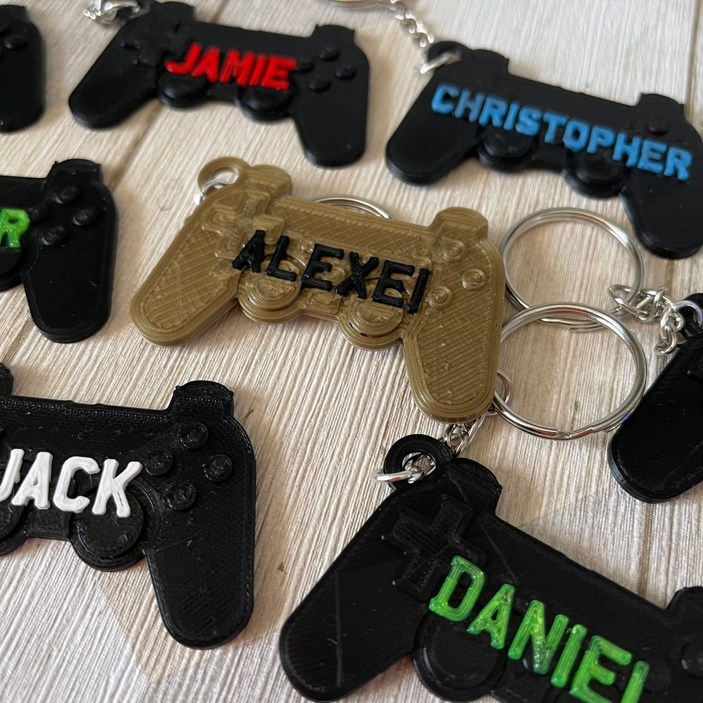 Game Controller - Keychain/Keyring - Video Gamer - 3D Printed - Personalised - Personalized - Party Bag Fillers - Name Tags - Under 5 Pound