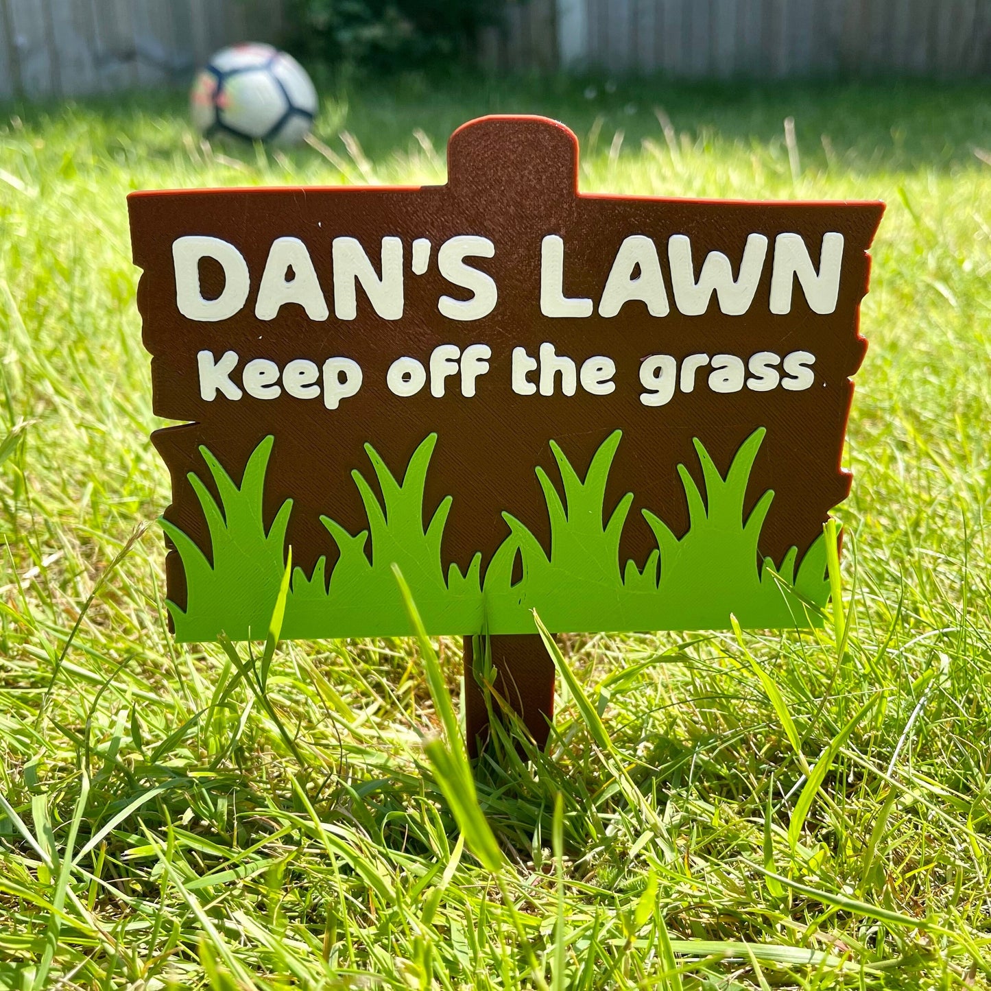 Keep off the grass - Garden Sign - 3D printed - Personalised Gift - Gardener - Nature - Waterproof Sign - Funny Sign - Signage - Trespasses