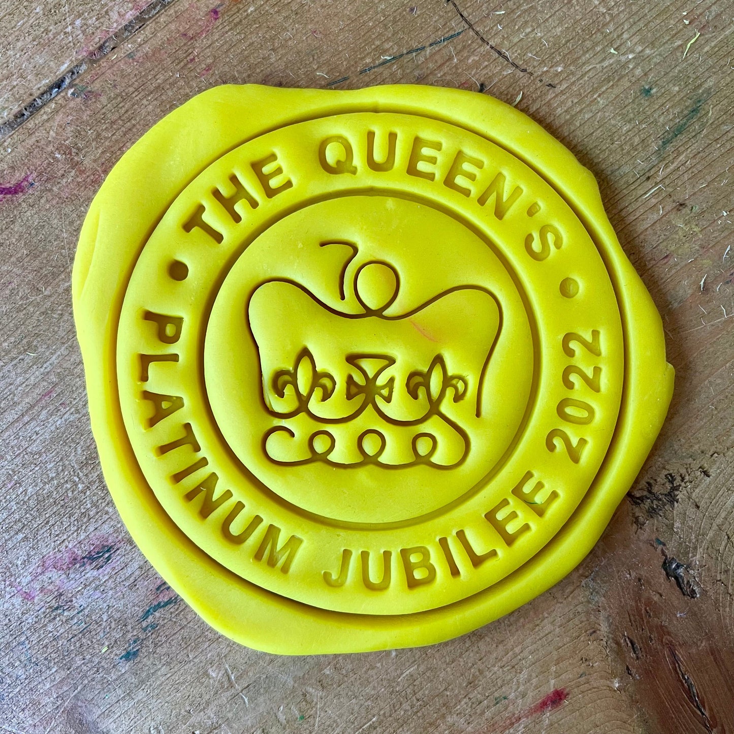 Queen's Platinum Jubilee Crown - Cookie Cutter - Cute Cutter - Biscuit - Fondant - Clay cutter -  Dough - Street Party - Baker - Baking