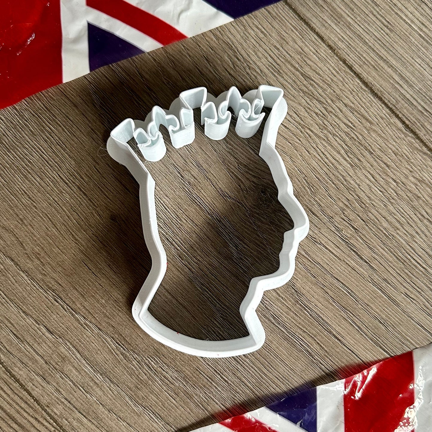 King Charles Crown Head Silhouette Cookie Cutter - Biscuit - Fondant - Clay cutter - Dough - Coronation - Monarchy - Royalty - Royal Stamp